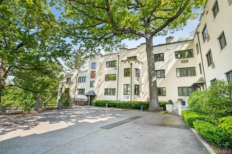 15 Beechtree Lane Bronxville NY 10708