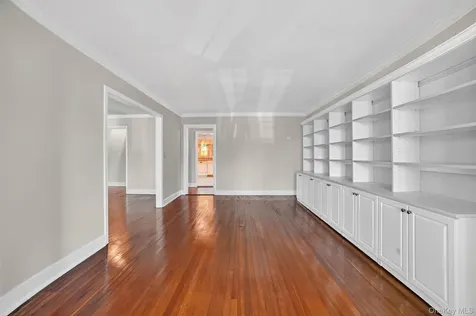 15 Beechtree Lane Bronxville NY 10708