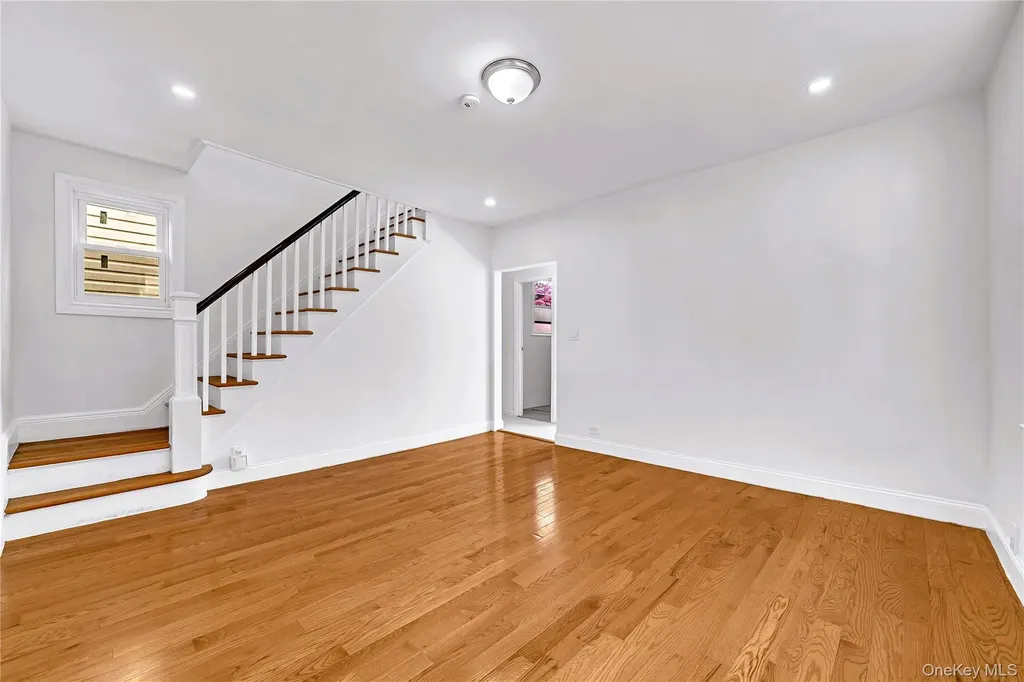 5618 Sylvan Avenue Bronx NY 10471