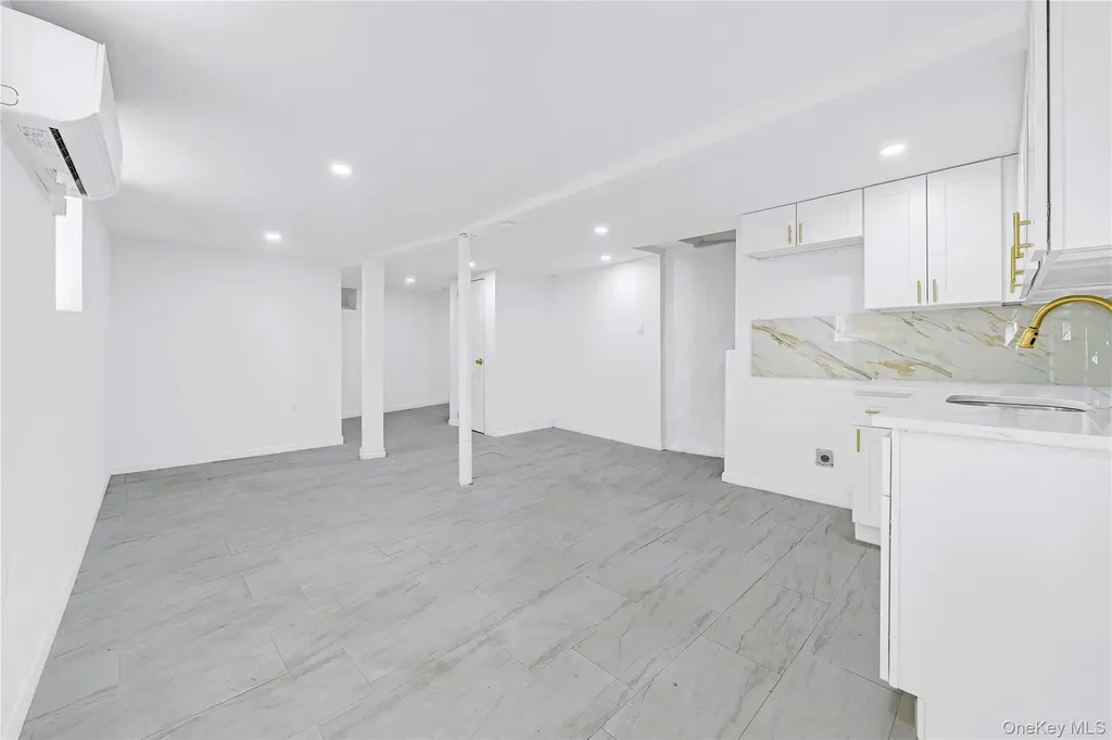 5618 Sylvan Avenue Bronx NY 10471