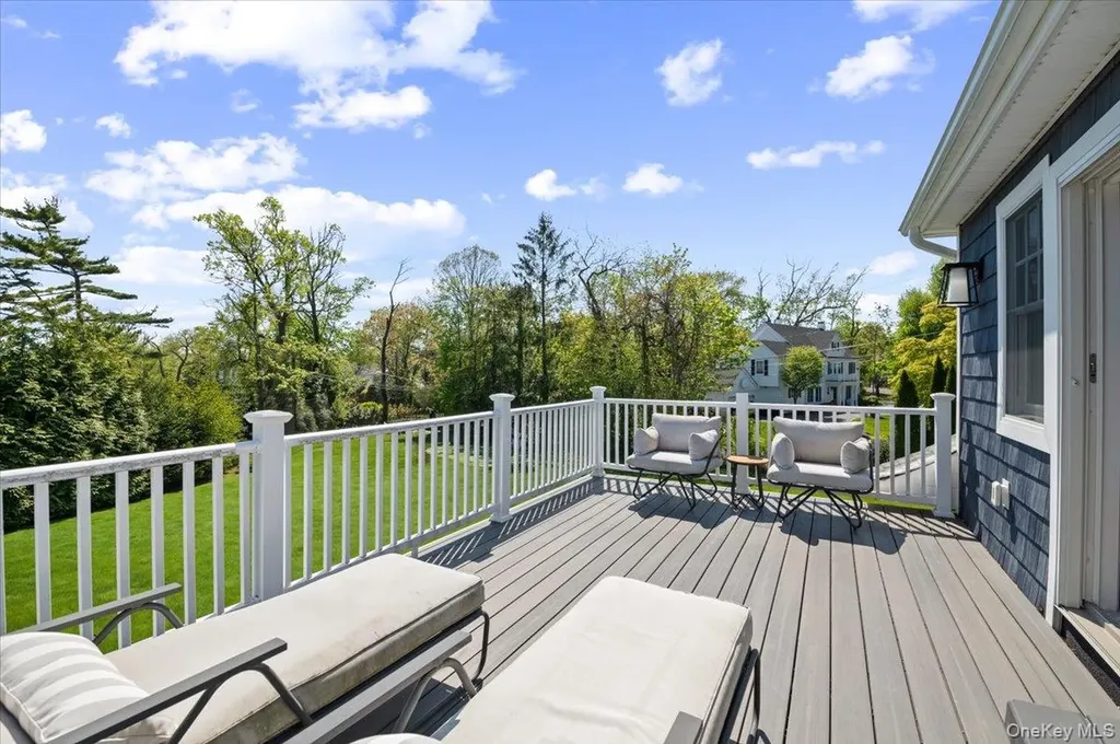 205 Hewlett Neck Road Hewlett Neck NY 11598