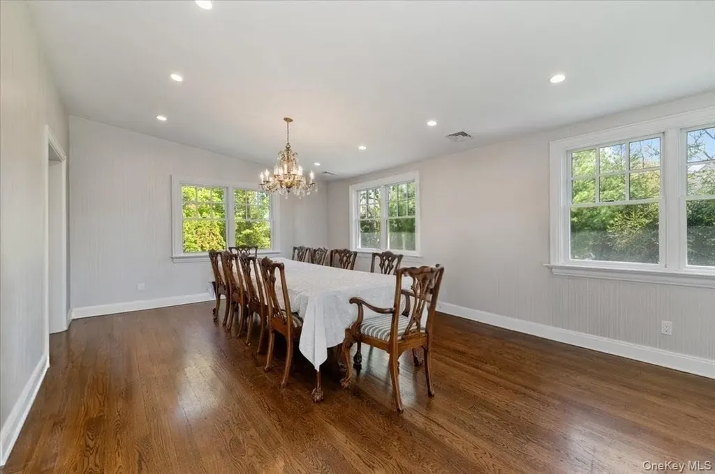 205 Hewlett Neck Road Hewlett Neck NY 11598