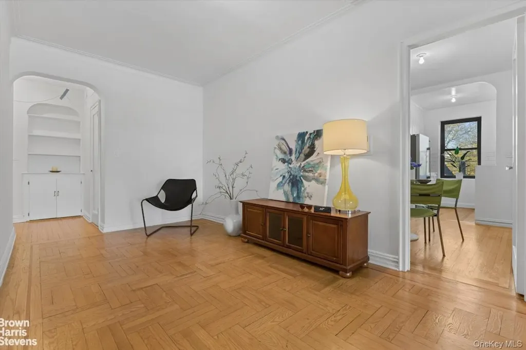 4445 Post Road Bronx NY 10471