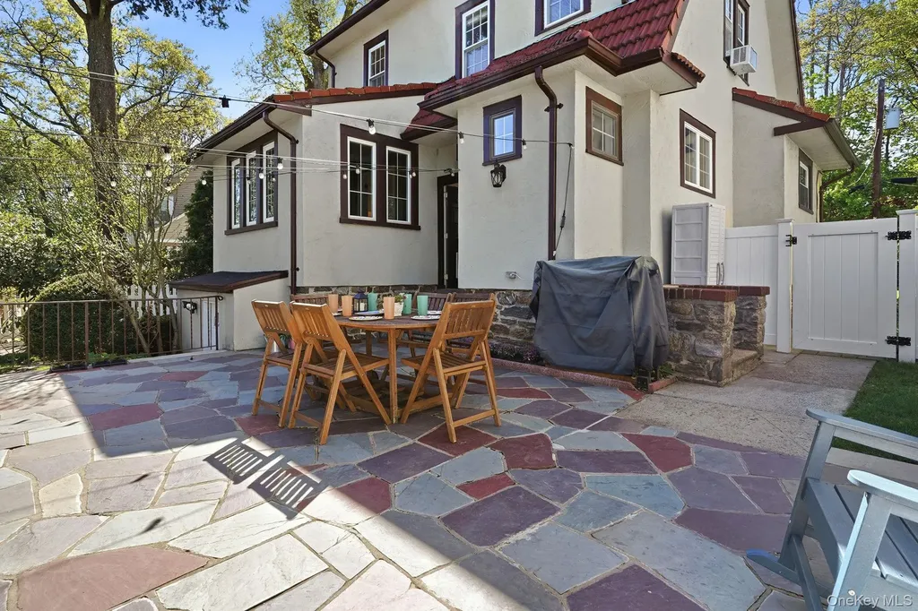 76 Yale Road Hartsdale NY 10530