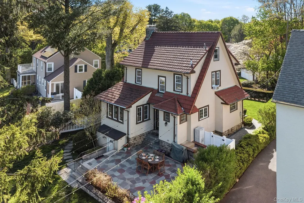76 Yale Road Hartsdale NY 10530