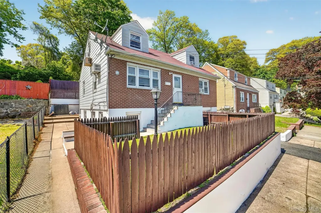 15 Halley Street Yonkers NY 10704
