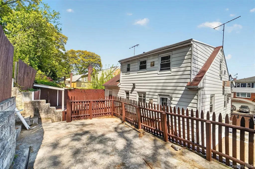 15 Halley Street Yonkers NY 10704