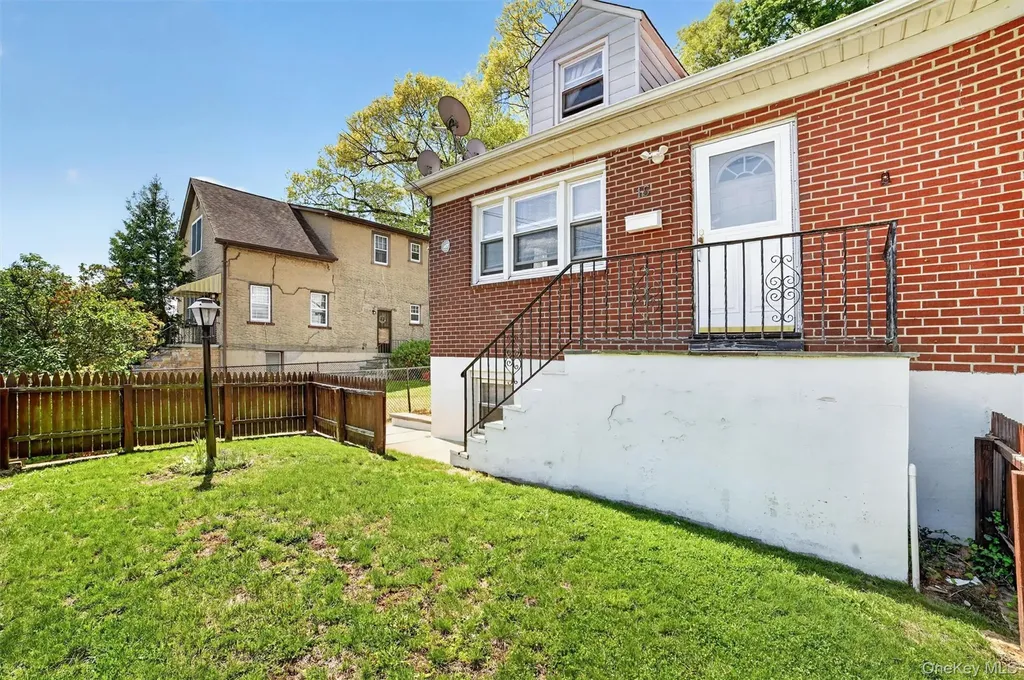 15 Halley Street Yonkers NY 10704