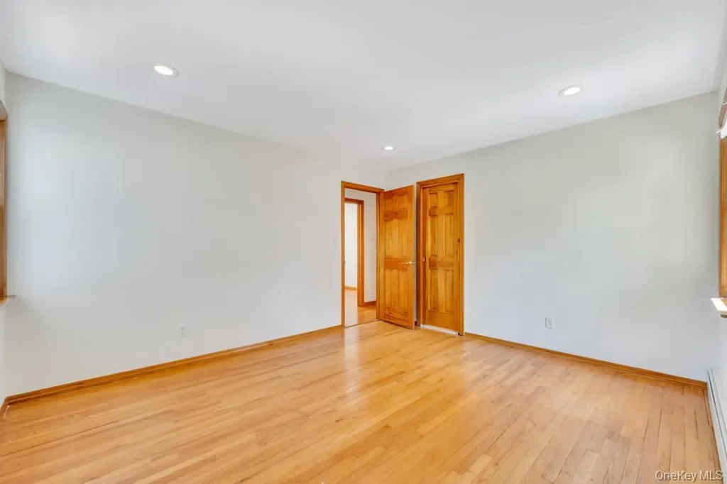 306 Jackson Avenue Syosset NY 11791