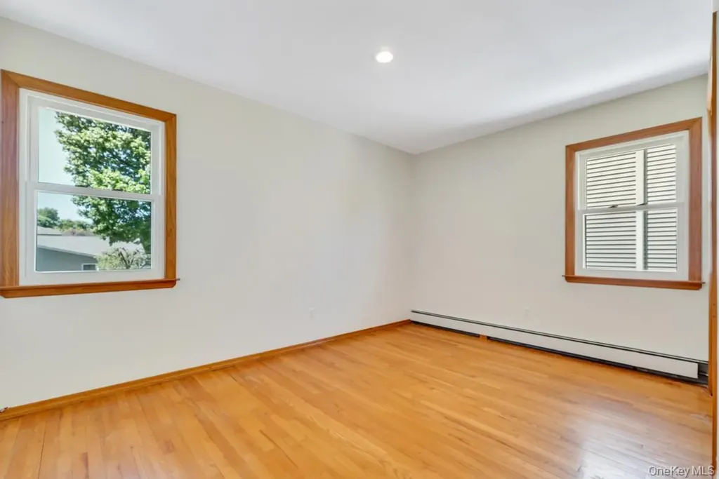306 Jackson Avenue Syosset NY 11791