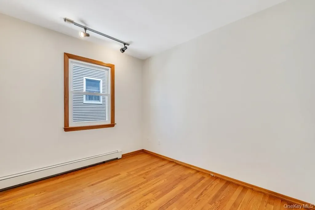 306 Jackson Avenue Syosset NY 11791
