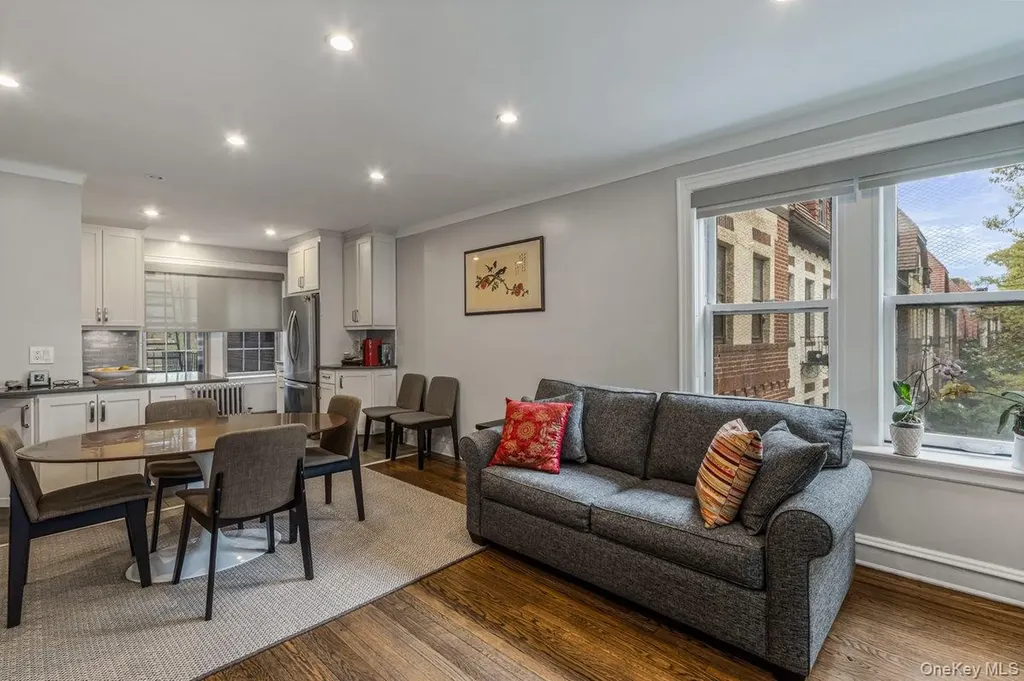 150 Burns Forest Hills NY 11375