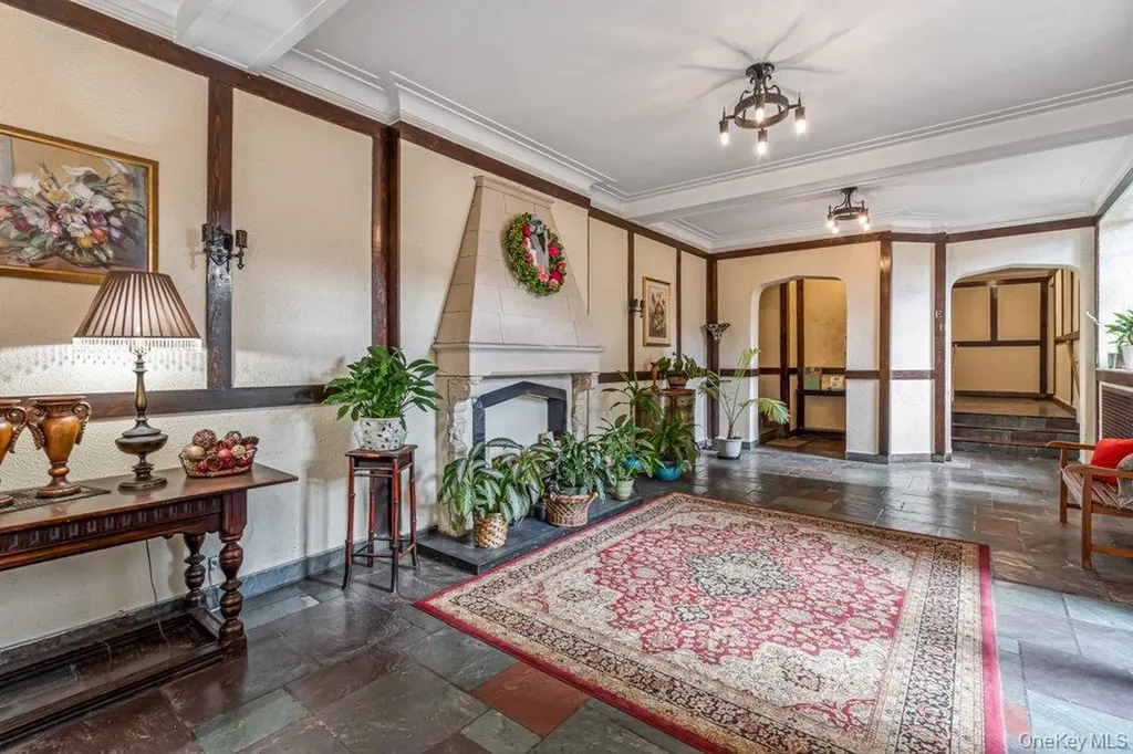 150 Burns Forest Hills NY 11375