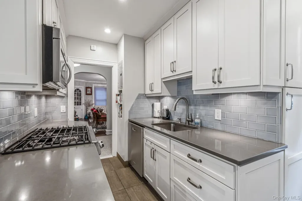 150 Burns Forest Hills NY 11375