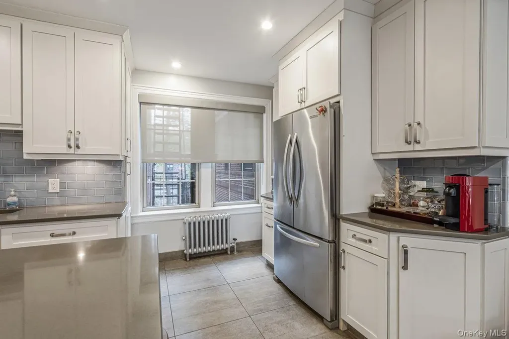 150 Burns Forest Hills NY 11375