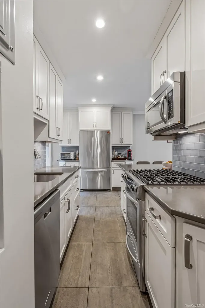 150 Burns Forest Hills NY 11375