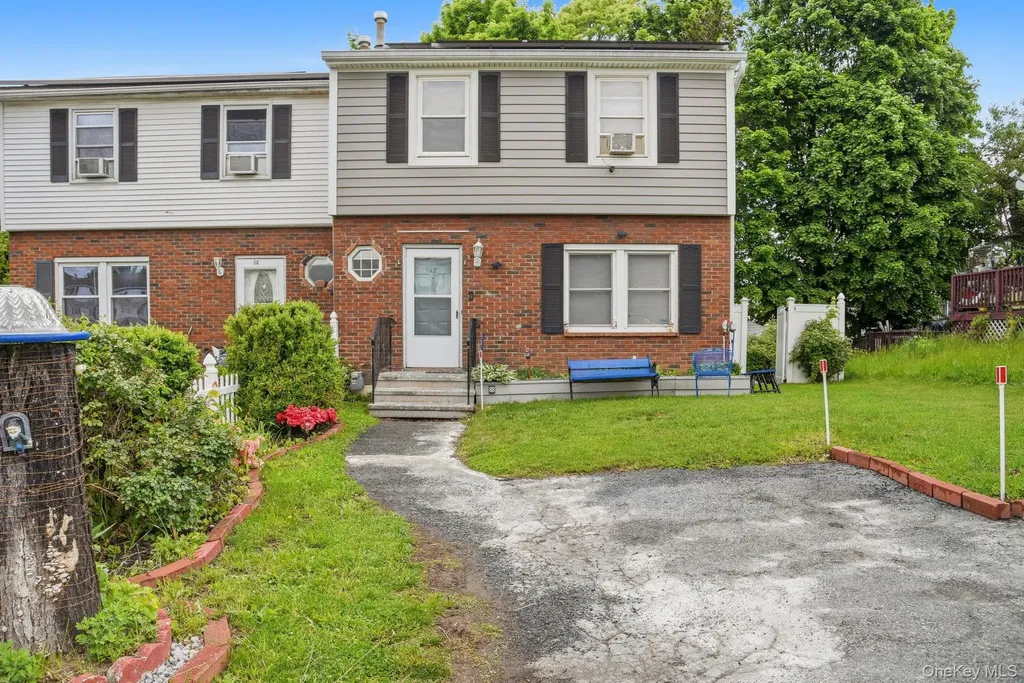 17 Harbor Hill Court Beacon NY 12508