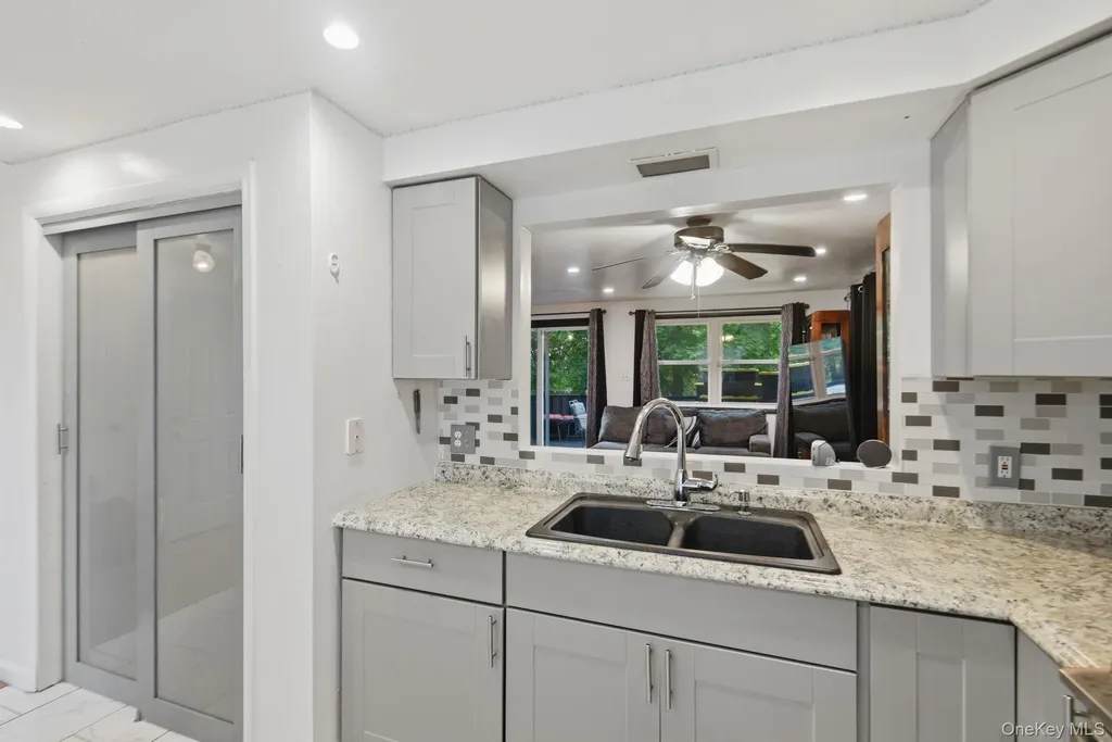 17 Harbor Hill Court Beacon NY 12508