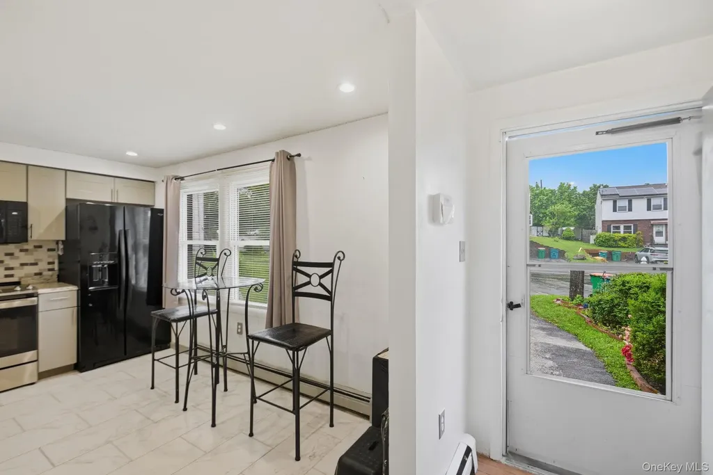 17 Harbor Hill Court Beacon NY 12508
