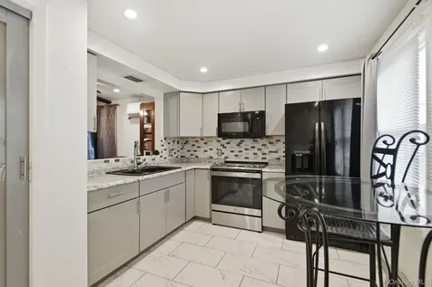 17 Harbor Hill Court Beacon NY 12508