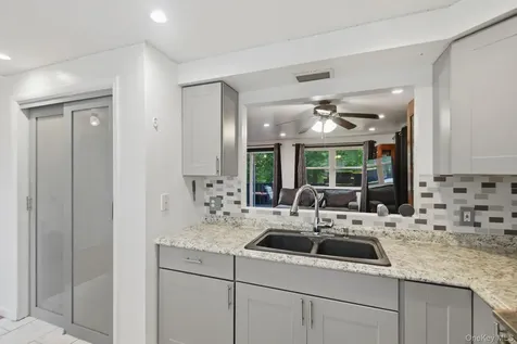17 Harbor Hill Court Beacon NY 12508