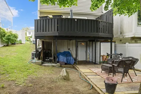17 Harbor Hill Court Beacon NY 12508