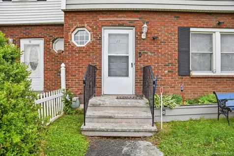 17 Harbor Hill Court Beacon NY 12508