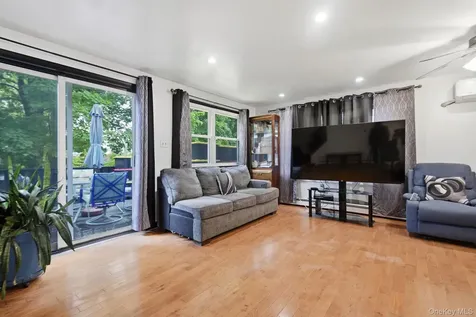 17 Harbor Hill Court Beacon NY 12508