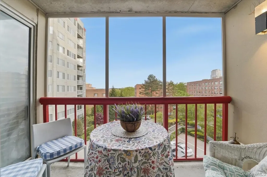 10 Stewart Place White Plains NY 10603