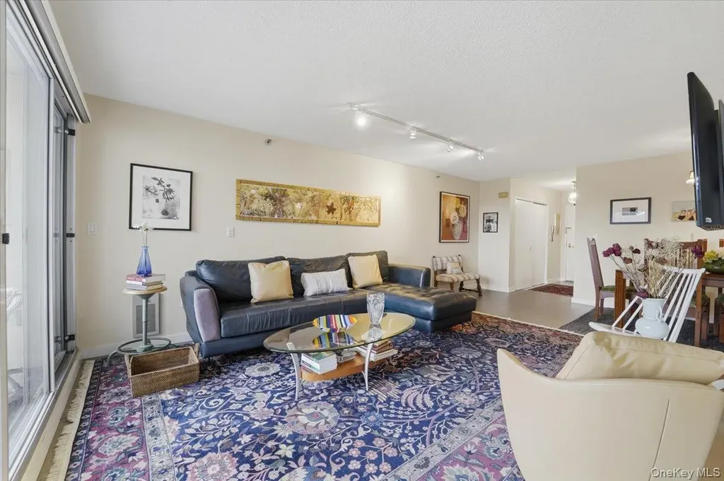 10 Stewart Place White Plains NY 10603