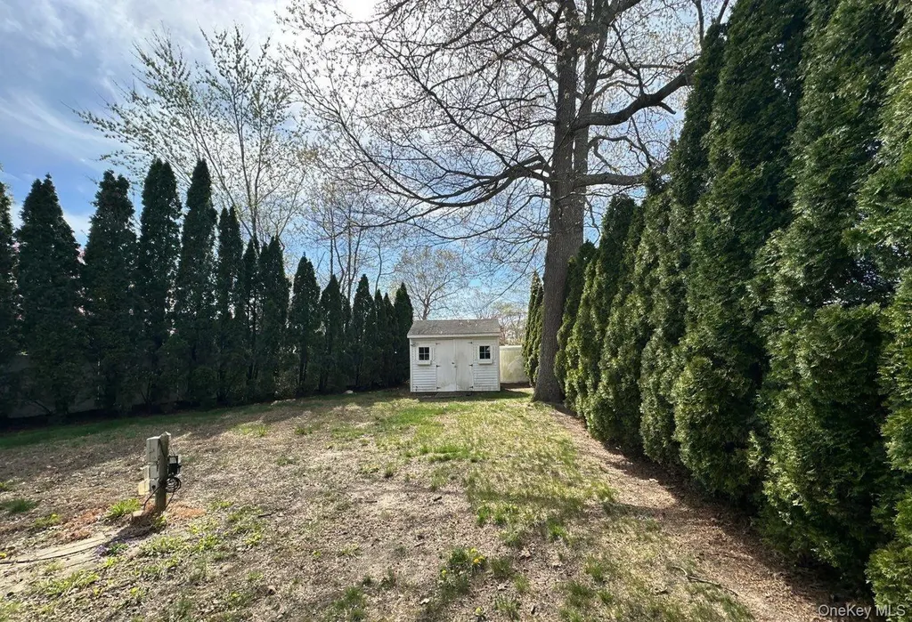 2 East Avenue Coram NY 11727