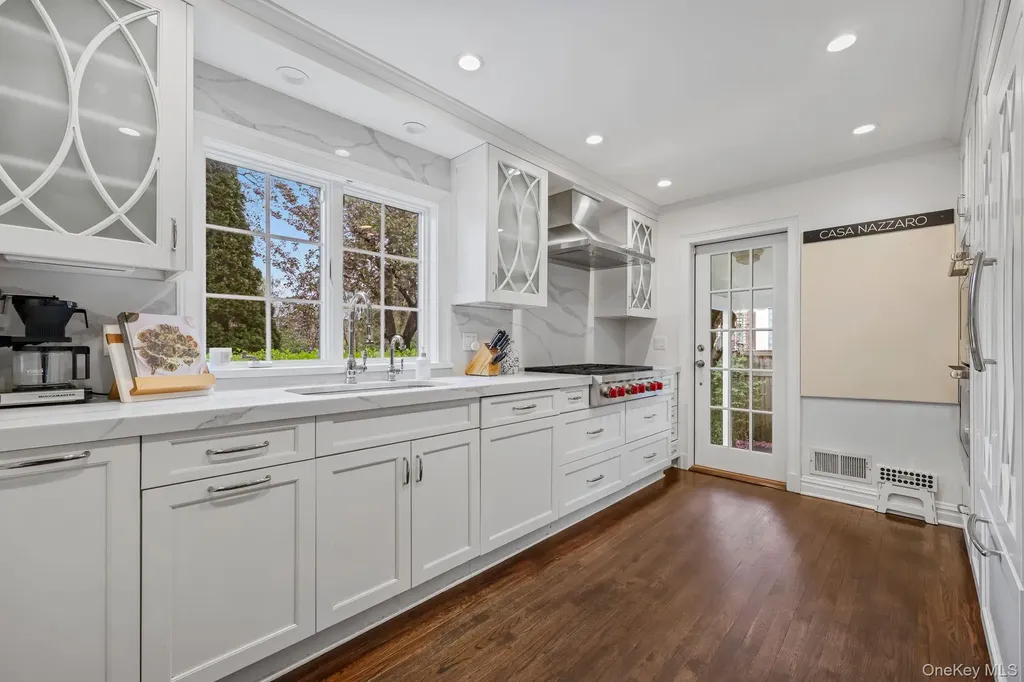 107 White Plains Road Bronxville NY 10708