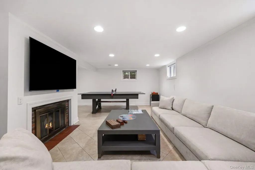 107 White Plains Road Bronxville NY 10708