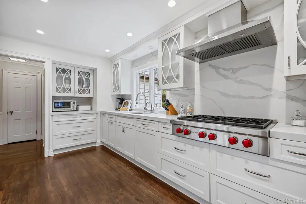 107 White Plains Road Bronxville NY 10708