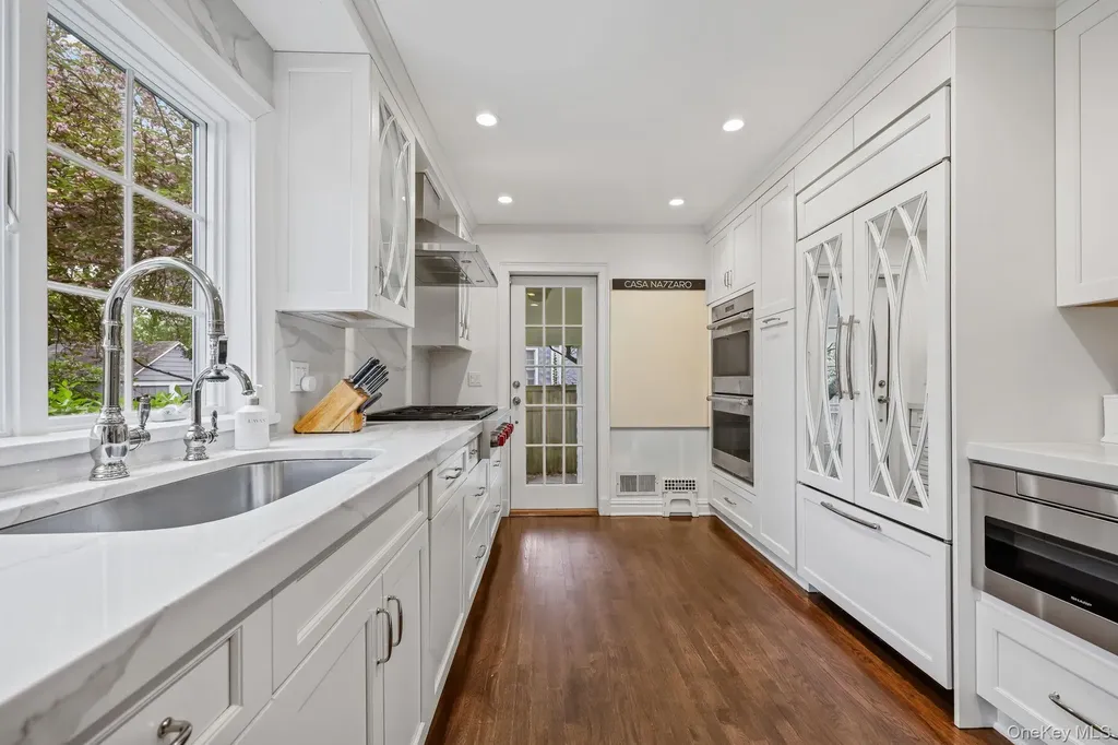 107 White Plains Road Bronxville NY 10708