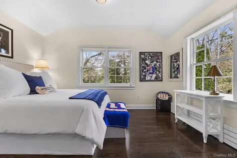 107 White Plains Road Bronxville NY 10708
