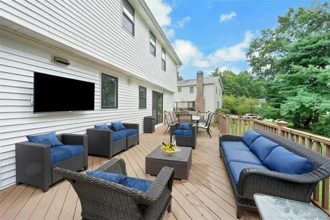 4 Melissa Drive Ardsley NY 10502