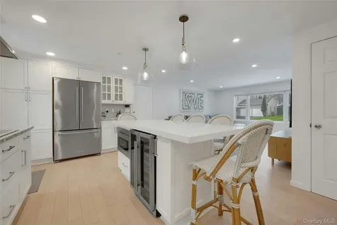 4 Melissa Drive Ardsley NY 10502
