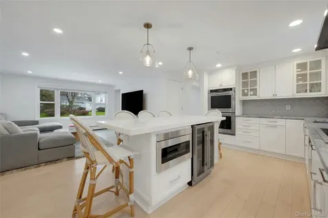 4 Melissa Drive Ardsley NY 10502