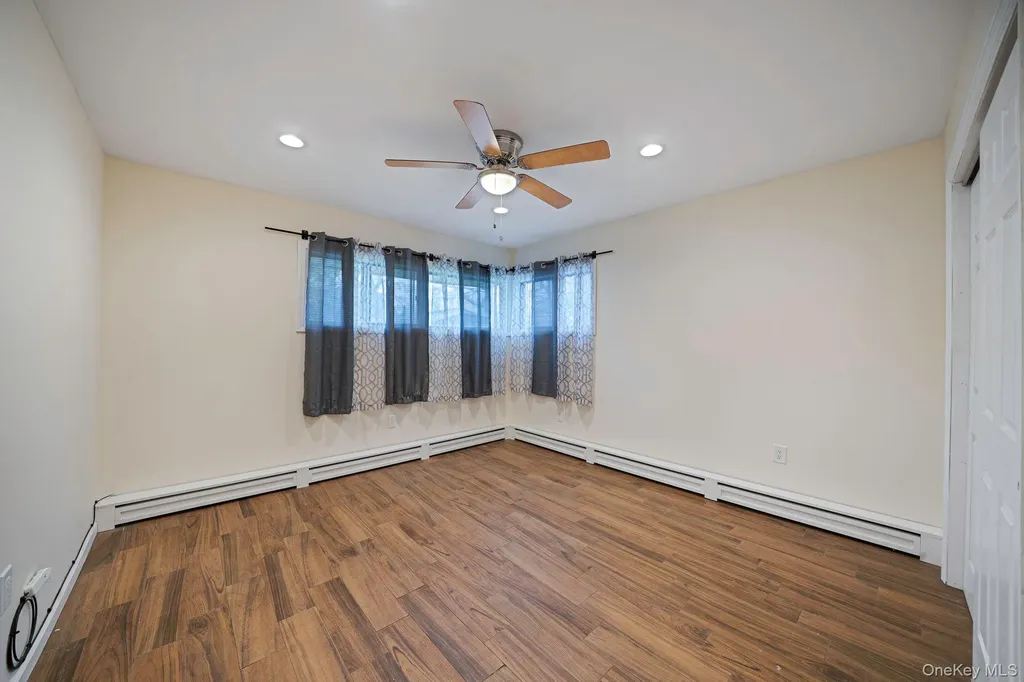 82 Elm Drive N Levittown NY 11756