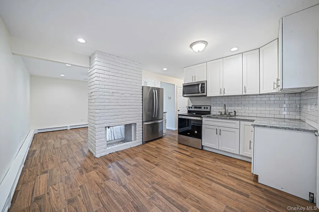 82 Elm Drive N Levittown NY 11756