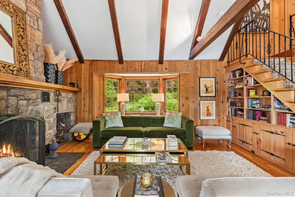 1085 Barrett Circle W Carmel NY 10512
