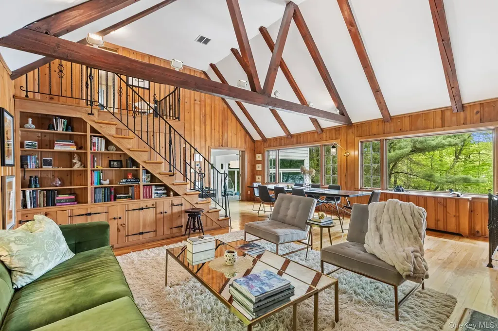 1085 Barrett Circle W Carmel NY 10512