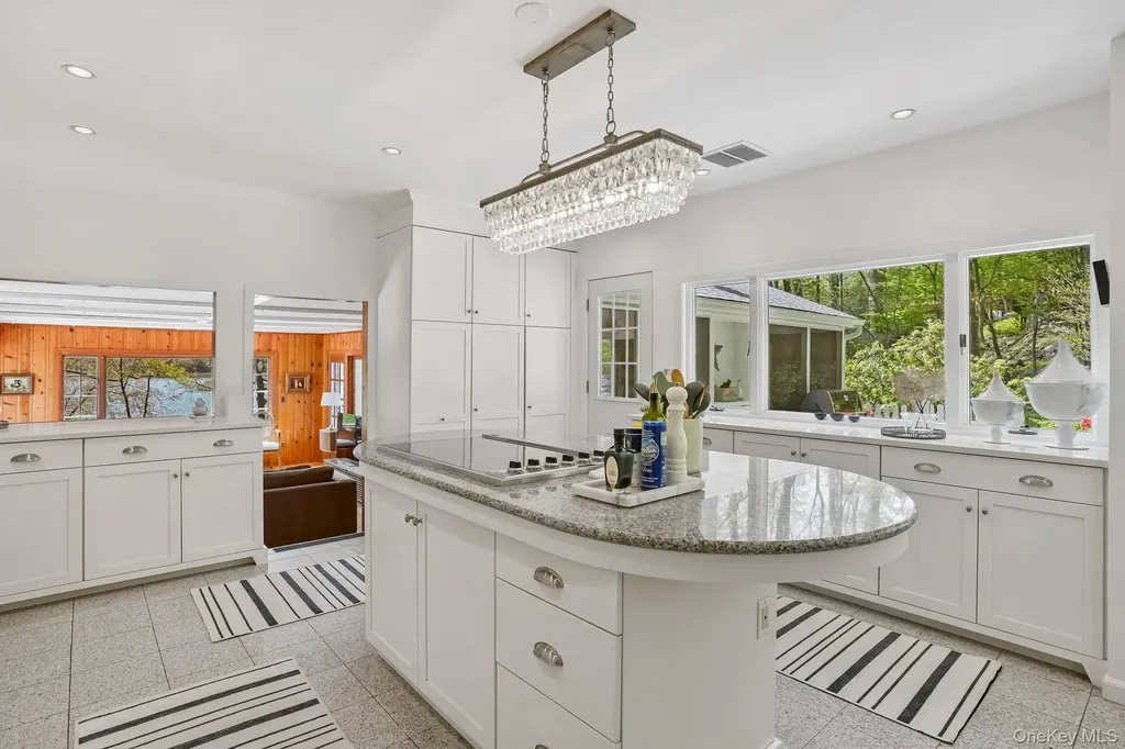 1085 Barrett Circle W Carmel NY 10512