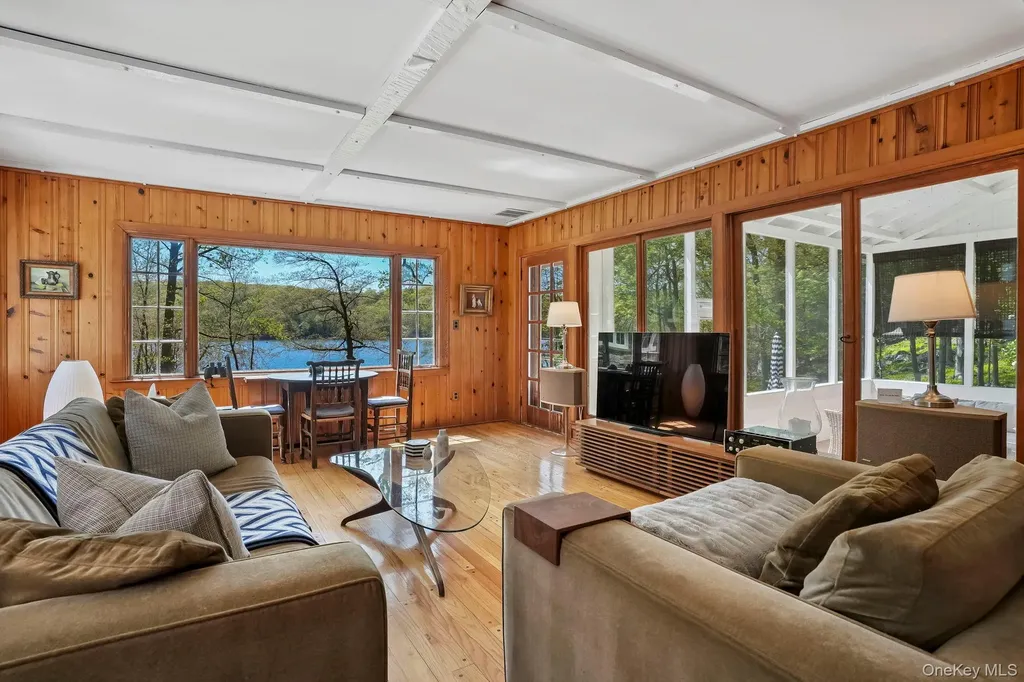 1085 Barrett Circle W Carmel NY 10512