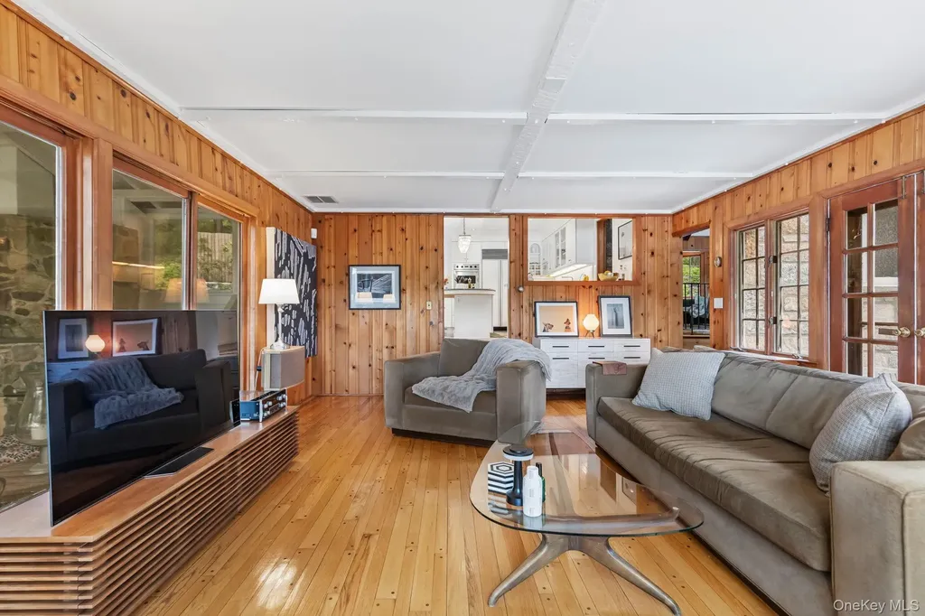 1085 Barrett Circle W Carmel NY 10512