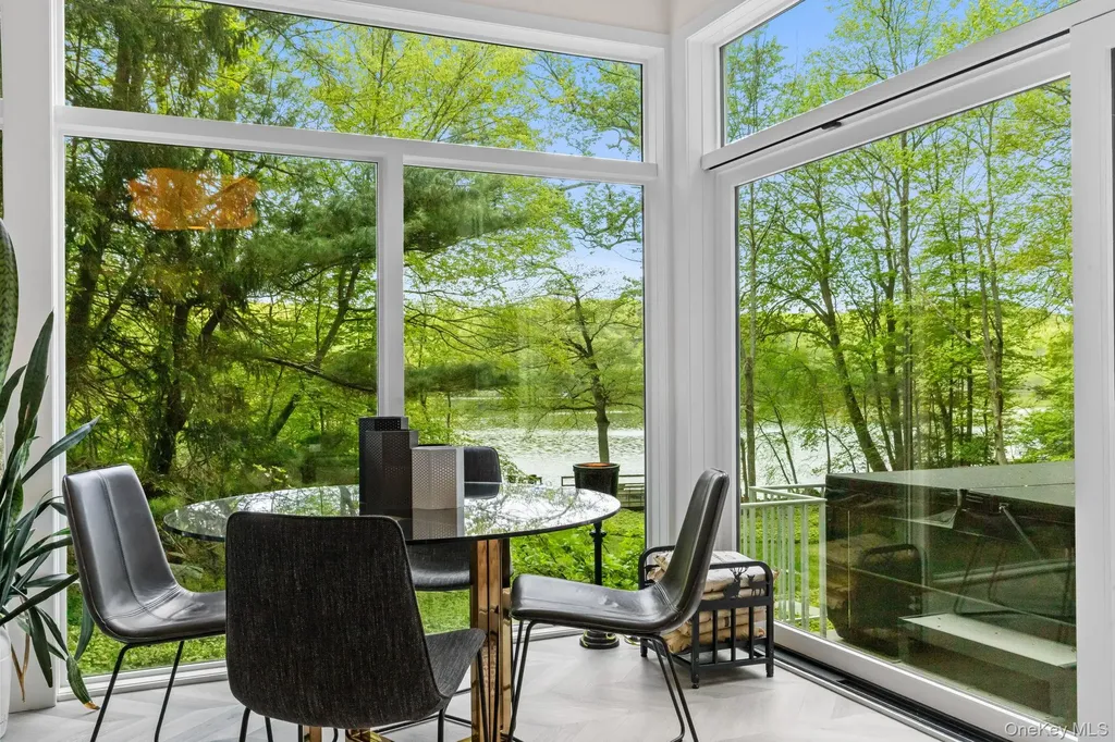 1085 Barrett Circle W Carmel NY 10512