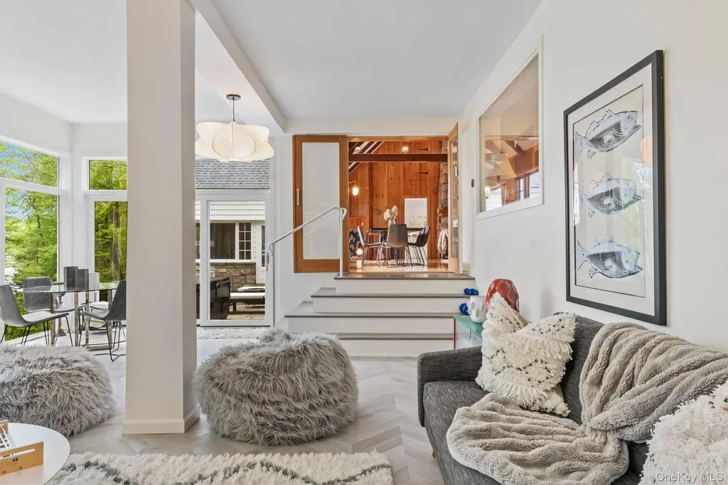1085 Barrett Circle W Carmel NY 10512