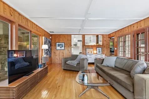 1085 Barrett Circle W Carmel NY 10512