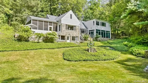1085 Barrett Circle W Carmel NY 10512